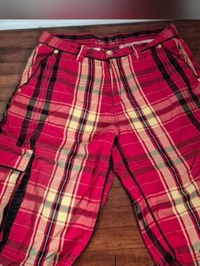 COOGI Red Plaid Cargo Shorts Size 36